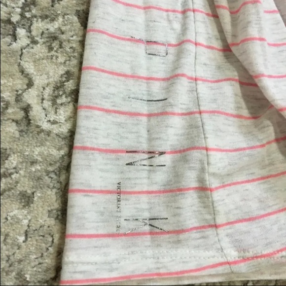 Pink sleeveless keyhole back T-shirt - Picture 4 of 5